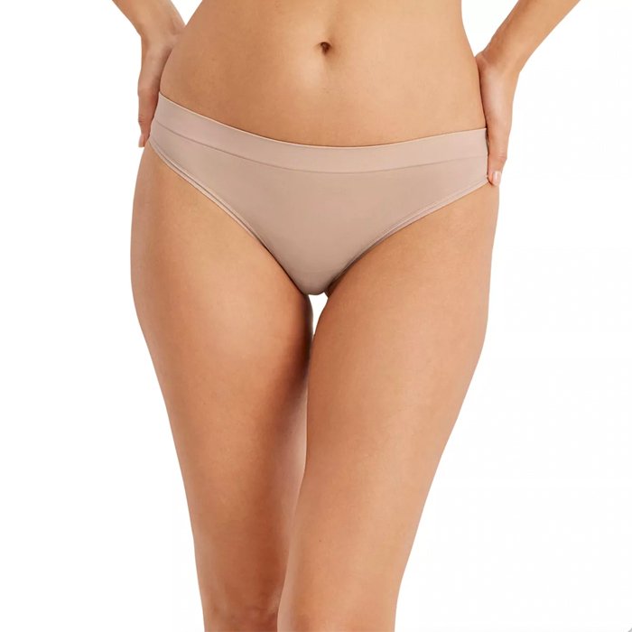 Customizable Seamless Thong Briefs